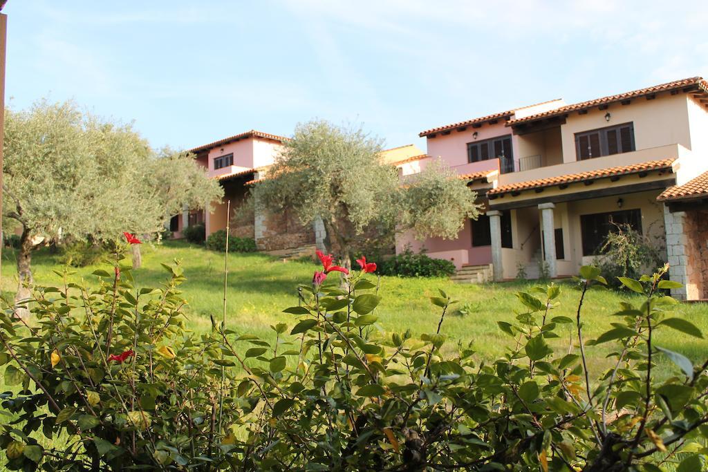Residence Approdo Verde San Teodoro  Exteriör bild